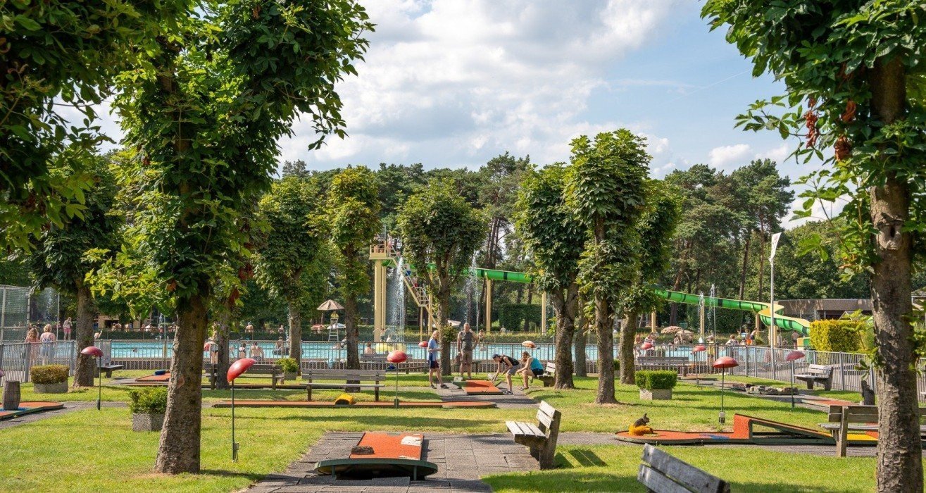 Camping met minigolf