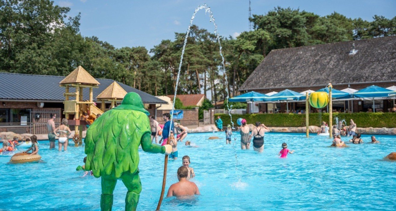 Camping met peuterbad